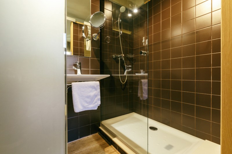 Bathroom - Hotel Spa Vilamont - Garriguella - Empordaturisme