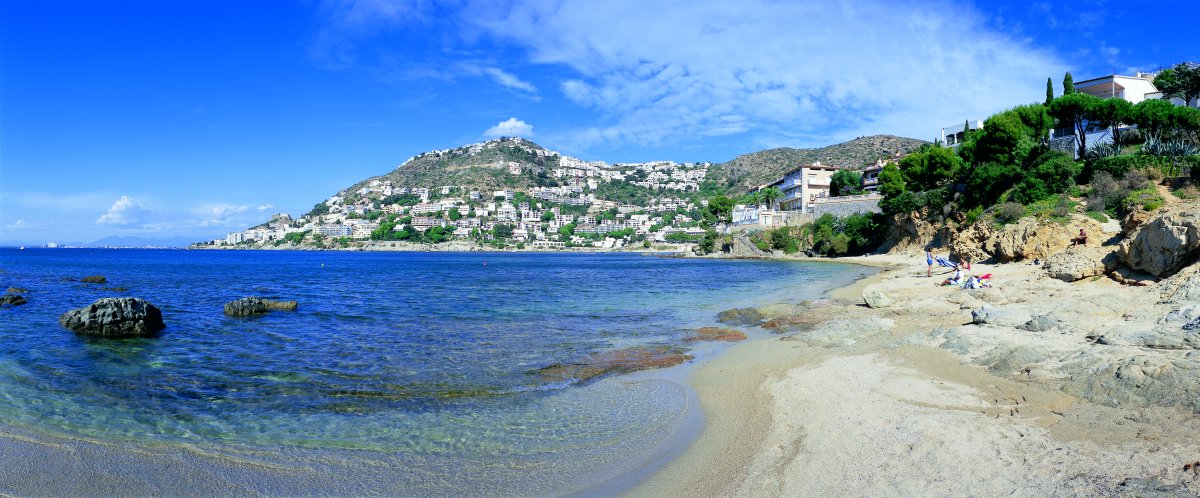 Beach - el Bonficaci - Roses - empordaturisme