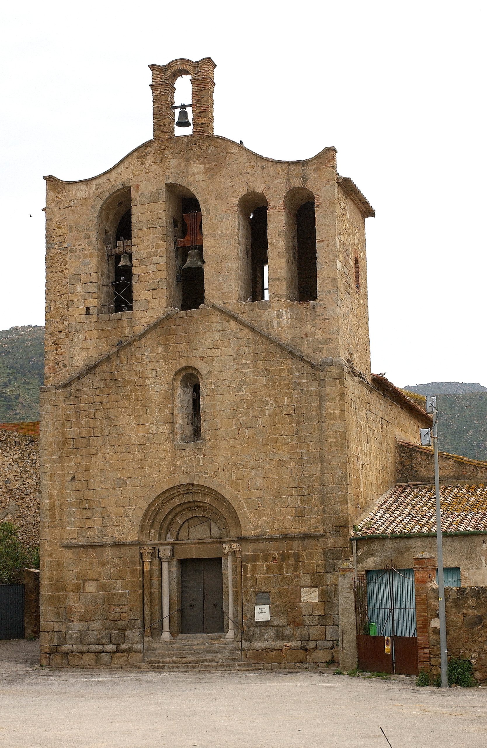 Patrimonio - Iglesia sant Marti - Pau - Empordaturisme