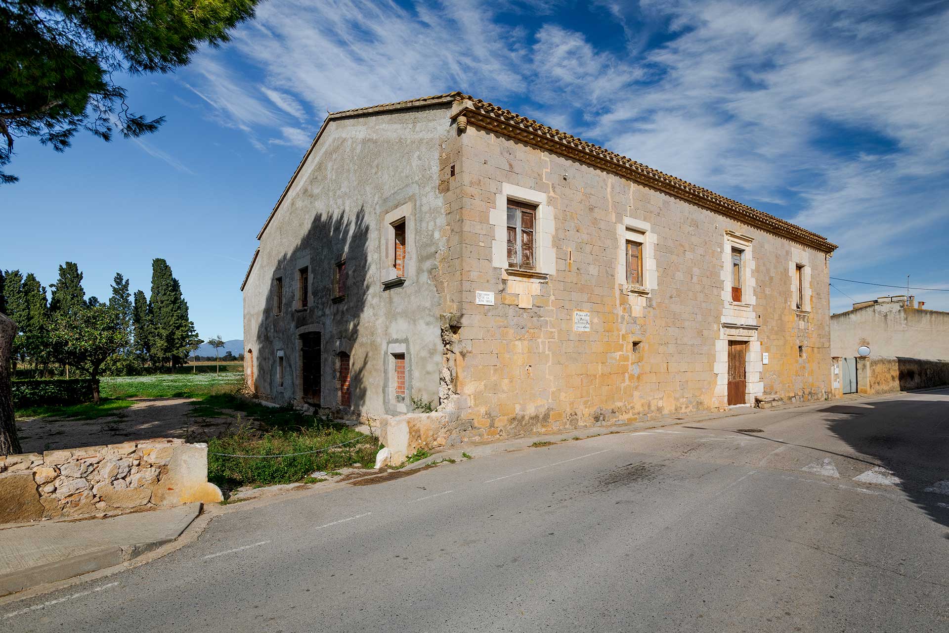 Patrimoni - Fortia-Casa-de-la-Reina-Sibilla- empordaturisme